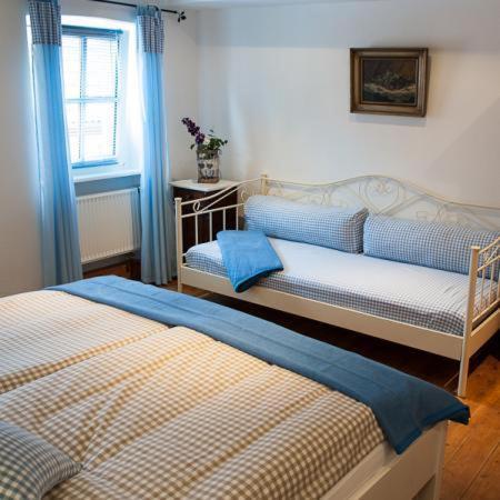 Goldgemaeuer Appartements Ochsenfurt Quarto foto