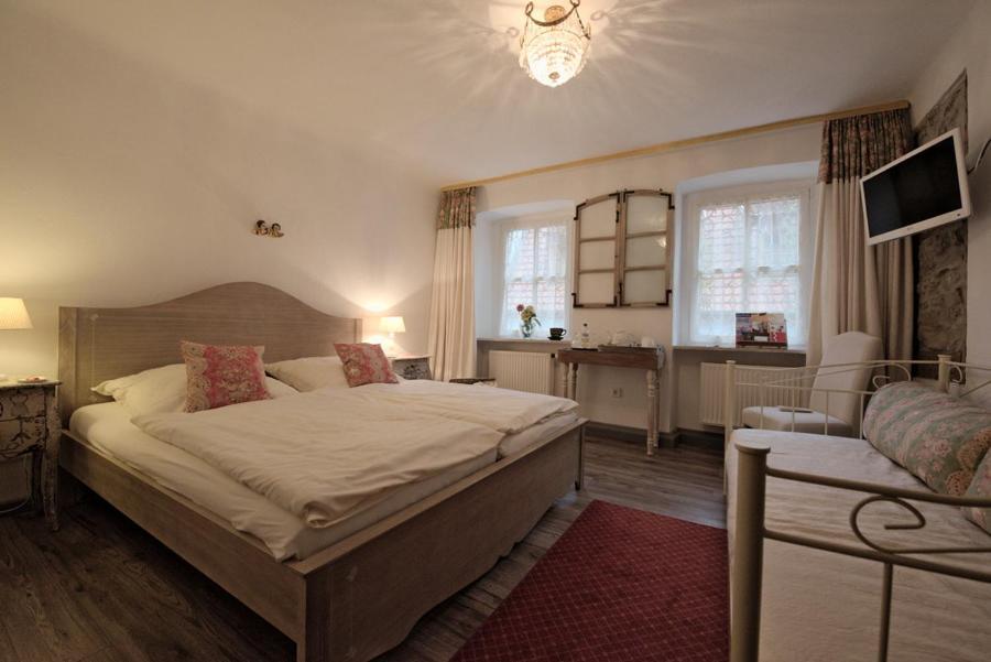 Goldgemaeuer Appartements Ochsenfurt Exterior foto
